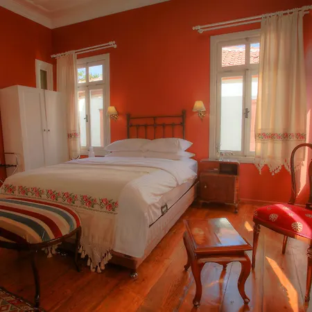 Podemos Hotel *