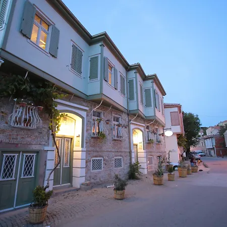 Otel Podemos Ayvalı