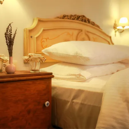 Podemos Otel Ayvalı