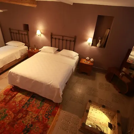 Podemos Otel Ayvalı