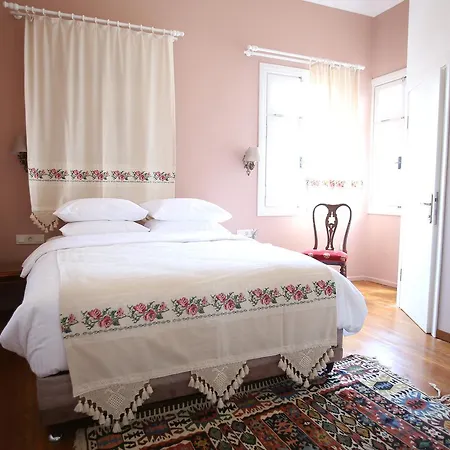 Podemos Otel Ayvalı