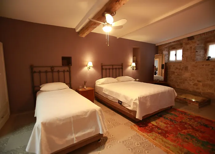 Ξενοδοχείο Podemos *