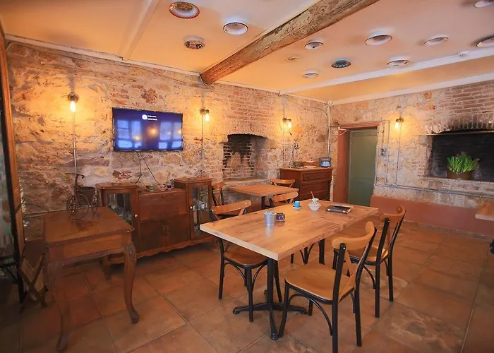 Podemos Ξενοδοχείο *